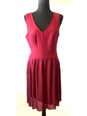 Red cocktail dress, size medium, empire waist, mini pleating on bottom